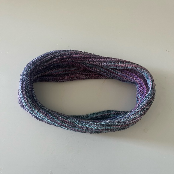 multicolour headband - thick material and very cute - Picture 4 of 5